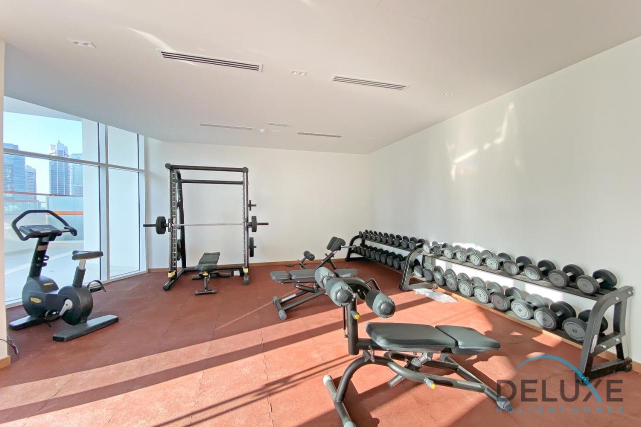 Intimate Studio At Millennium Binghatti Residence Business Bay By Deluxe Holiday Homes ดูไบ ภายนอก รูปภาพ